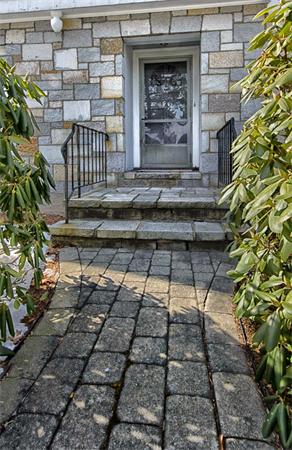 480 Puritan Road Swampscott, MA 01907 - Photo 10 of 16 Gallery Image 10