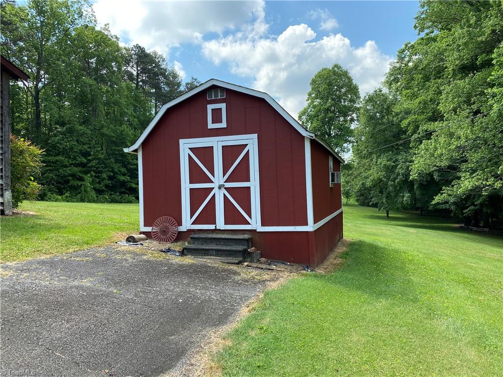 438 Edwards Cedar Lane Road Elkin, NC 28621 - Photo 14 of 42 Gallery Image 14