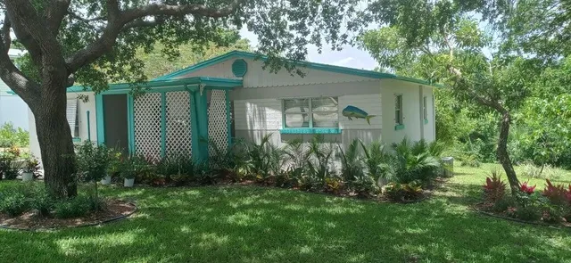 $2,800 | 1933 Northeast Lake Place, Jensen Beach, FL 34957