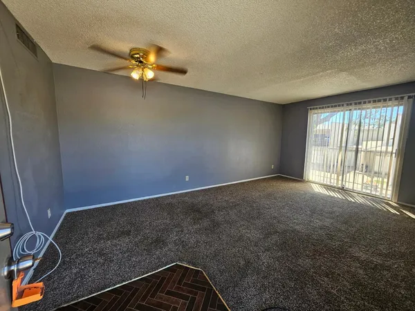 $1,050 | 2801 East Monte Cristo Avenue, Unit 201, Phoenix, AZ 85032