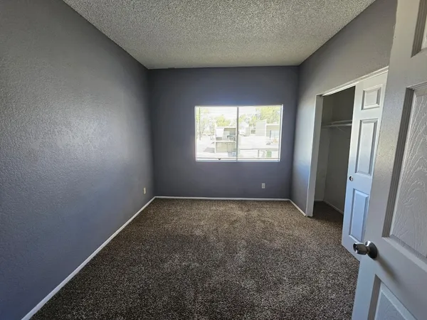 $1,050 | 2801 East Monte Cristo Avenue, Unit 201, Phoenix, AZ 85032