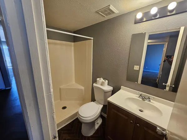 $1,095 | 2801 East Monte Cristo Avenue, Unit 201, Phoenix, AZ 85032