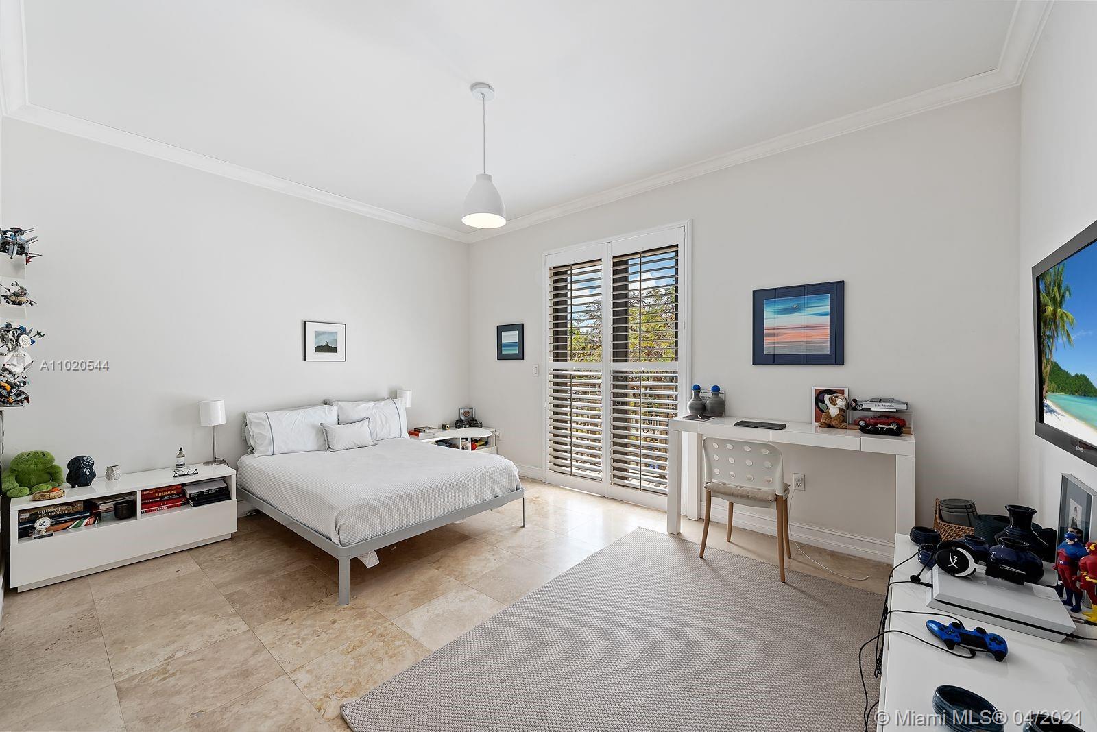 11 Southwest 19th Road Miami, FL 33129 - Photo 27 of 35