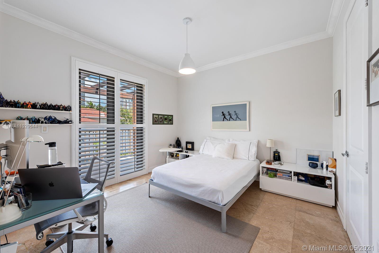 11 Southwest 19th Road Miami, FL 33129 - Photo 29 of 35