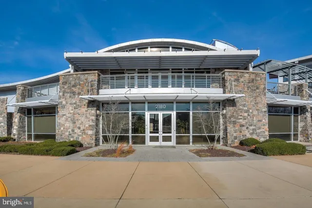 $2,800 | 2593 Eastbourne Drive, Woodbridge, VA 22191