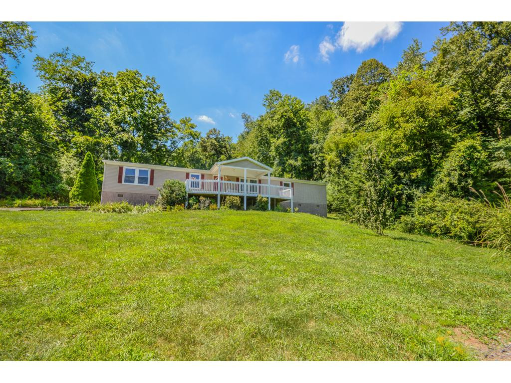 118 A Helton Road Hampton, TN 37658 - Photo 3 of 24 Photo 3