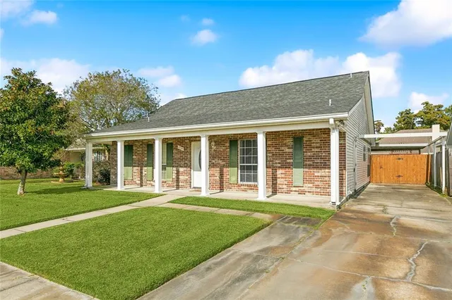 $254,000 | 2725 Foliage Drive, Marrero, LA 70072