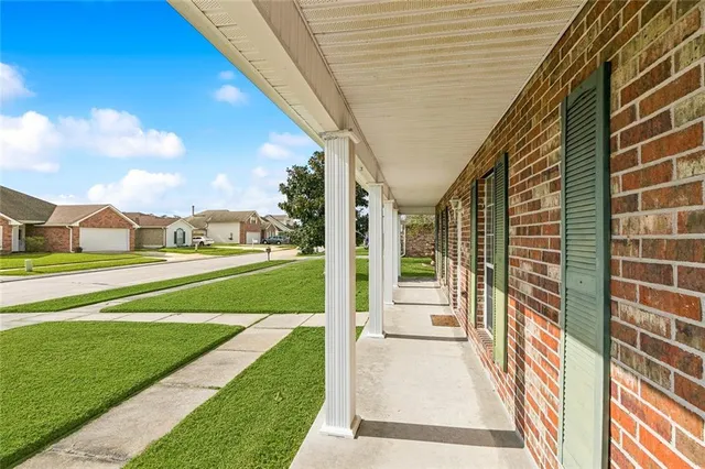 $254,000 | 2725 Foliage Drive, Marrero, LA 70072