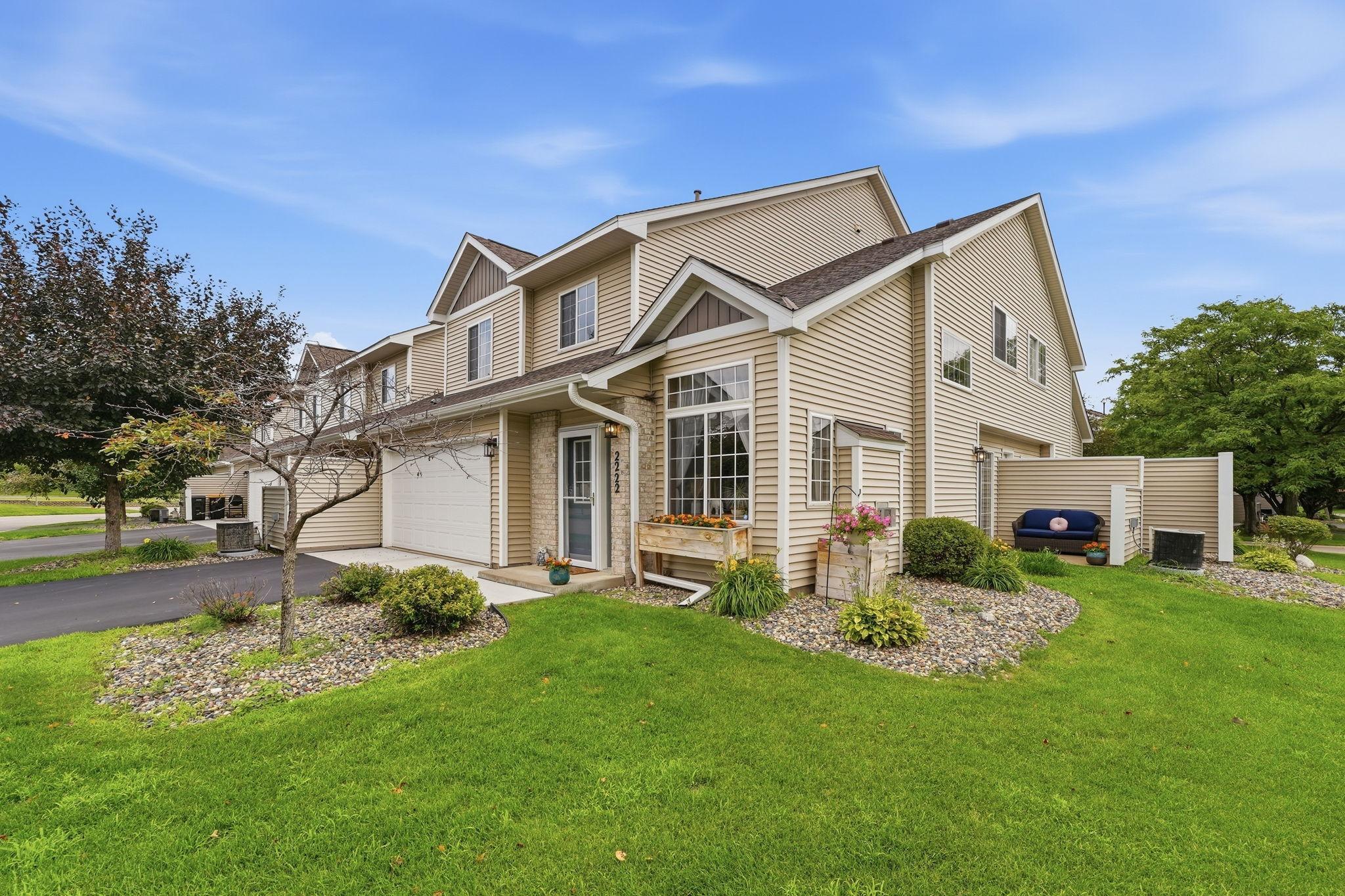 2222 Boulder Pointe Shakopee, MN 55379 - Photo 3 of 30