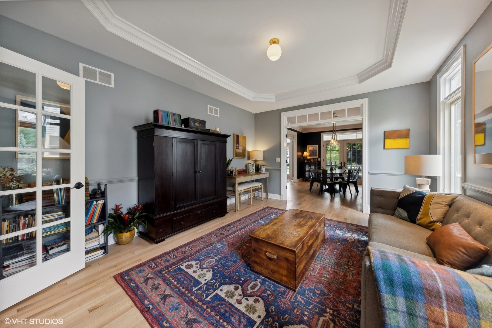 N491 Peter Road Winfield, IL 60190 - Photo 25 of 55 a living room with furniture and a flat screen tv
