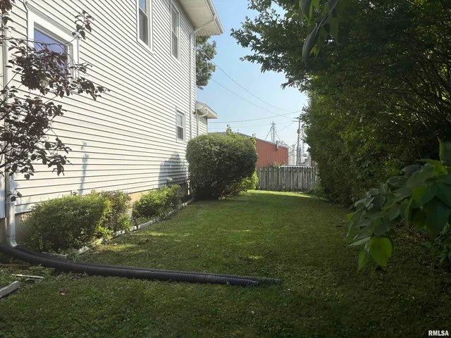 $145,000 | 17 East 5th Street, Milledgeville, IL 61051