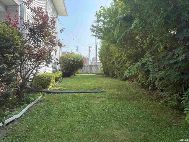 $145,000 | 17 East 5th Street, Milledgeville, IL 61051