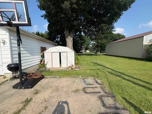 $145,000 | 17 East 5th Street, Milledgeville, IL 61051
