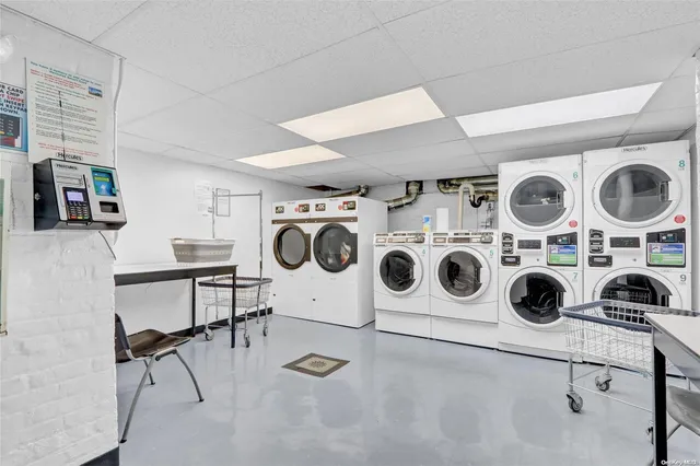 $295,000 | 185 Atlantic Avenue, Unit C3, Lynbrook, NY 11563