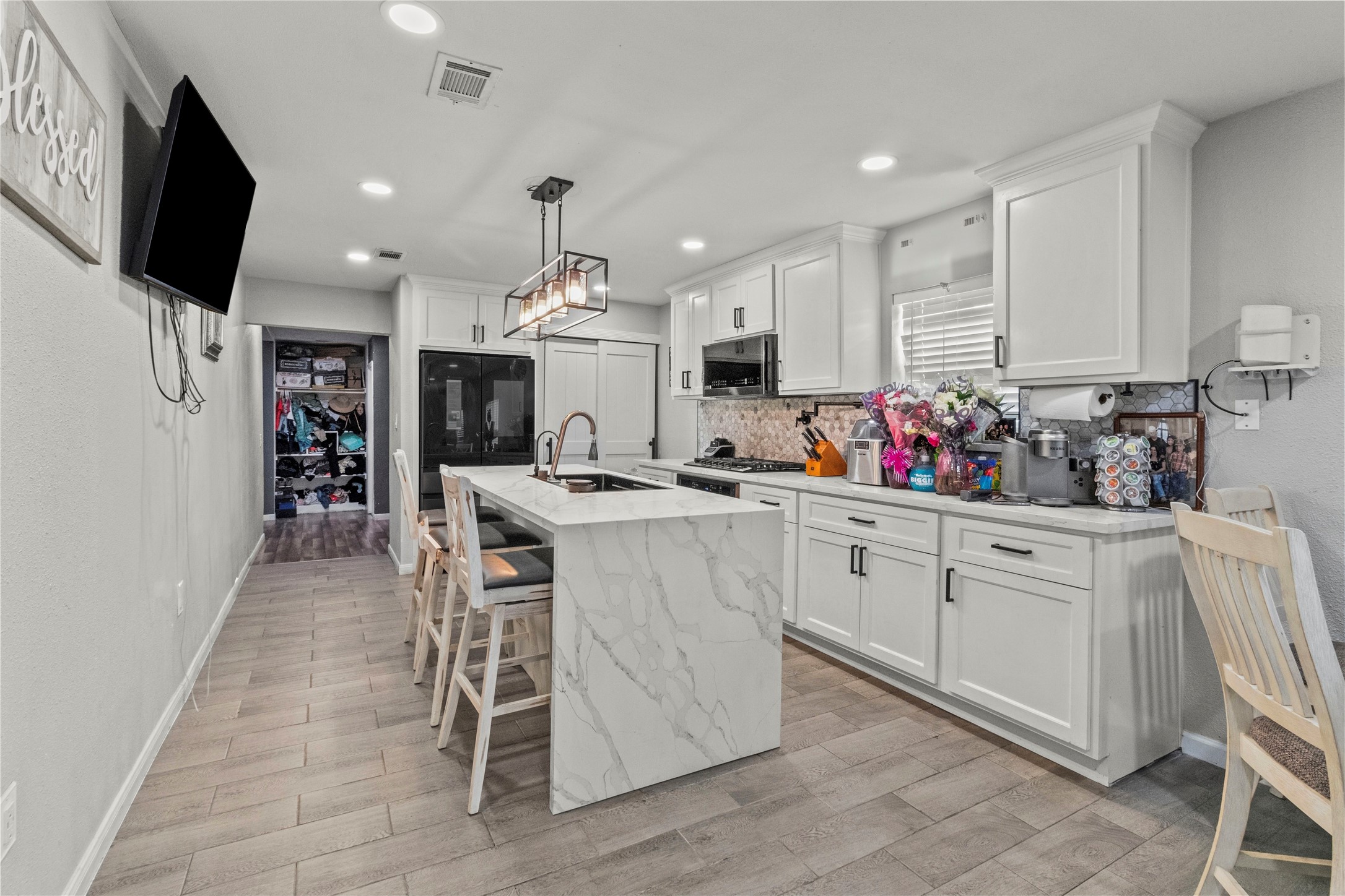 9739 Cargill Street Houston, TX 77029 - Photo 2 of 21
