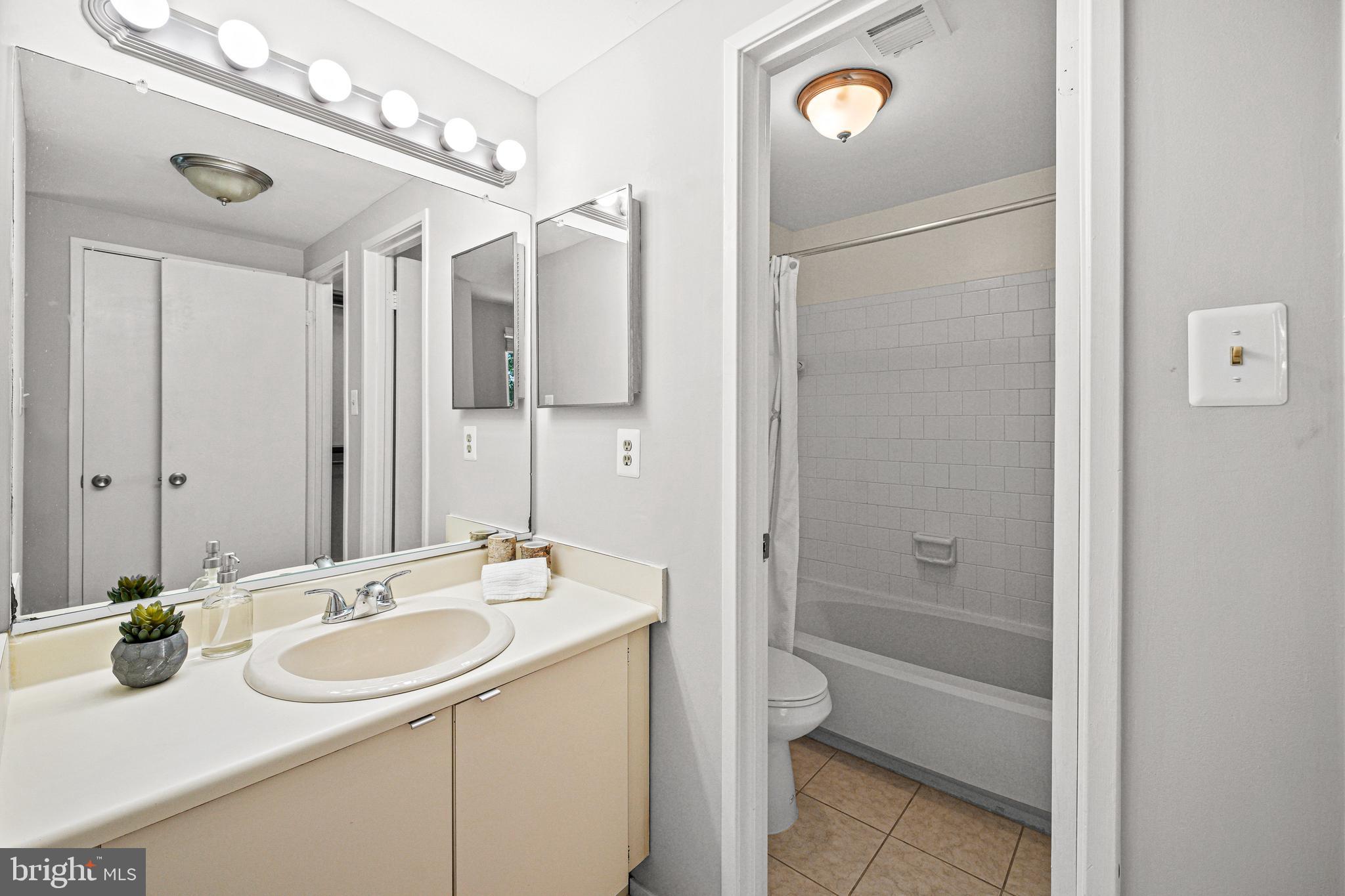 432 Woonsockett Lane Silver Spring, MD 20905 - Photo 27 of 53