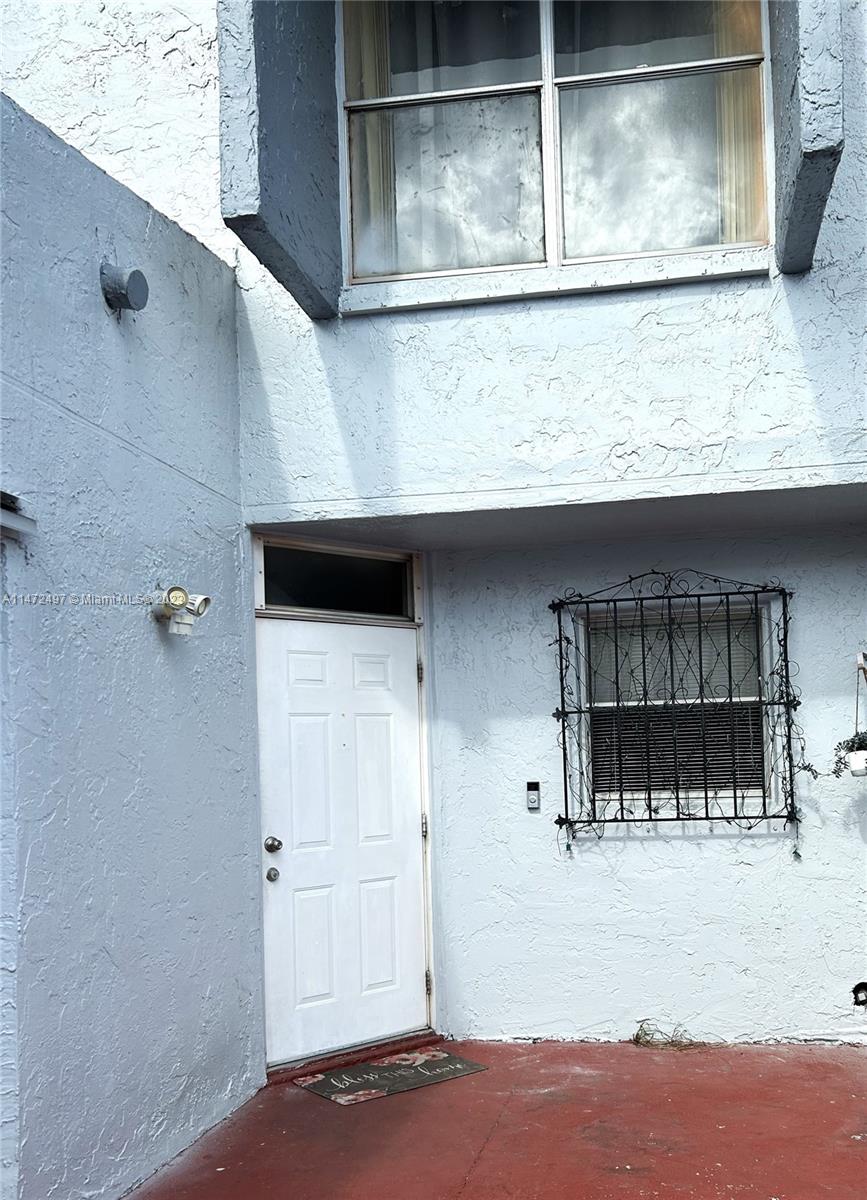 Mango Hill Hialeah, FL 33012 - Photo 16 of 18