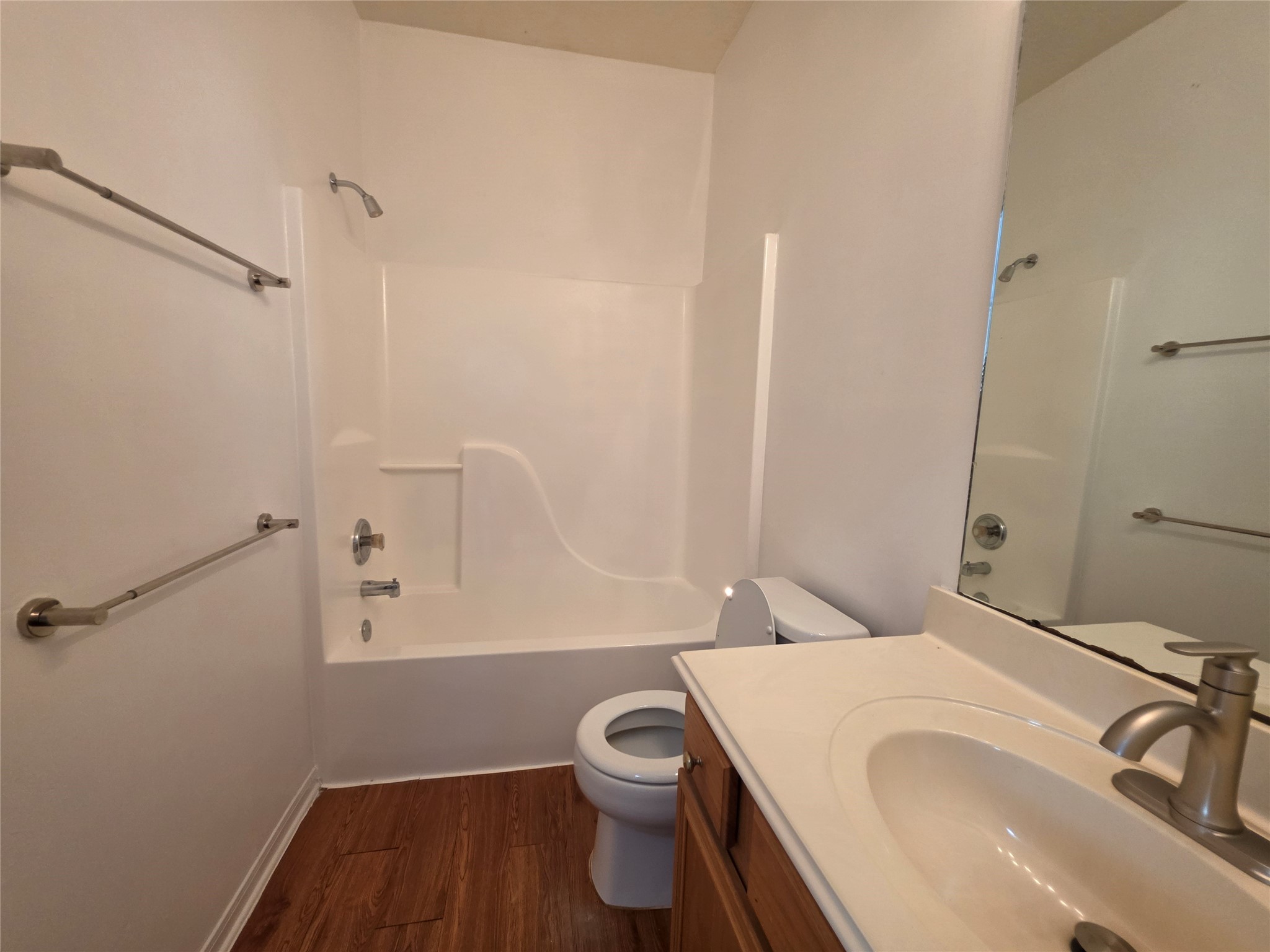 20018 Coyote Ridge Lane Katy, TX 77449 - Photo 13 of 13 Second Full bathroom. Also doubles as the guest Bathroom