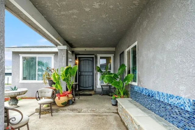 a view of garden with patio