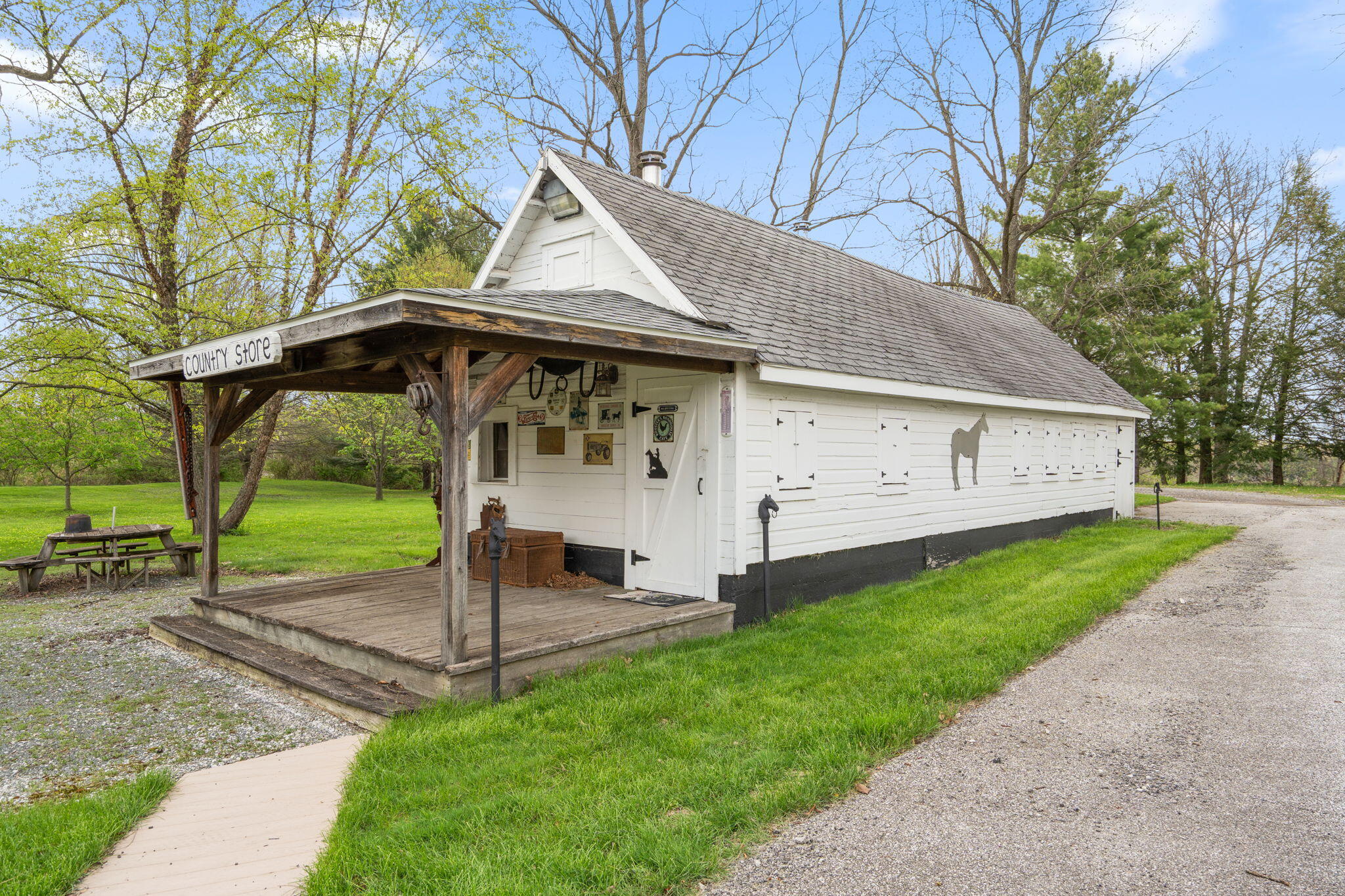 8 Smoke Road Valparaiso, IN 46385 - Photo 52 of 60 2048x1365