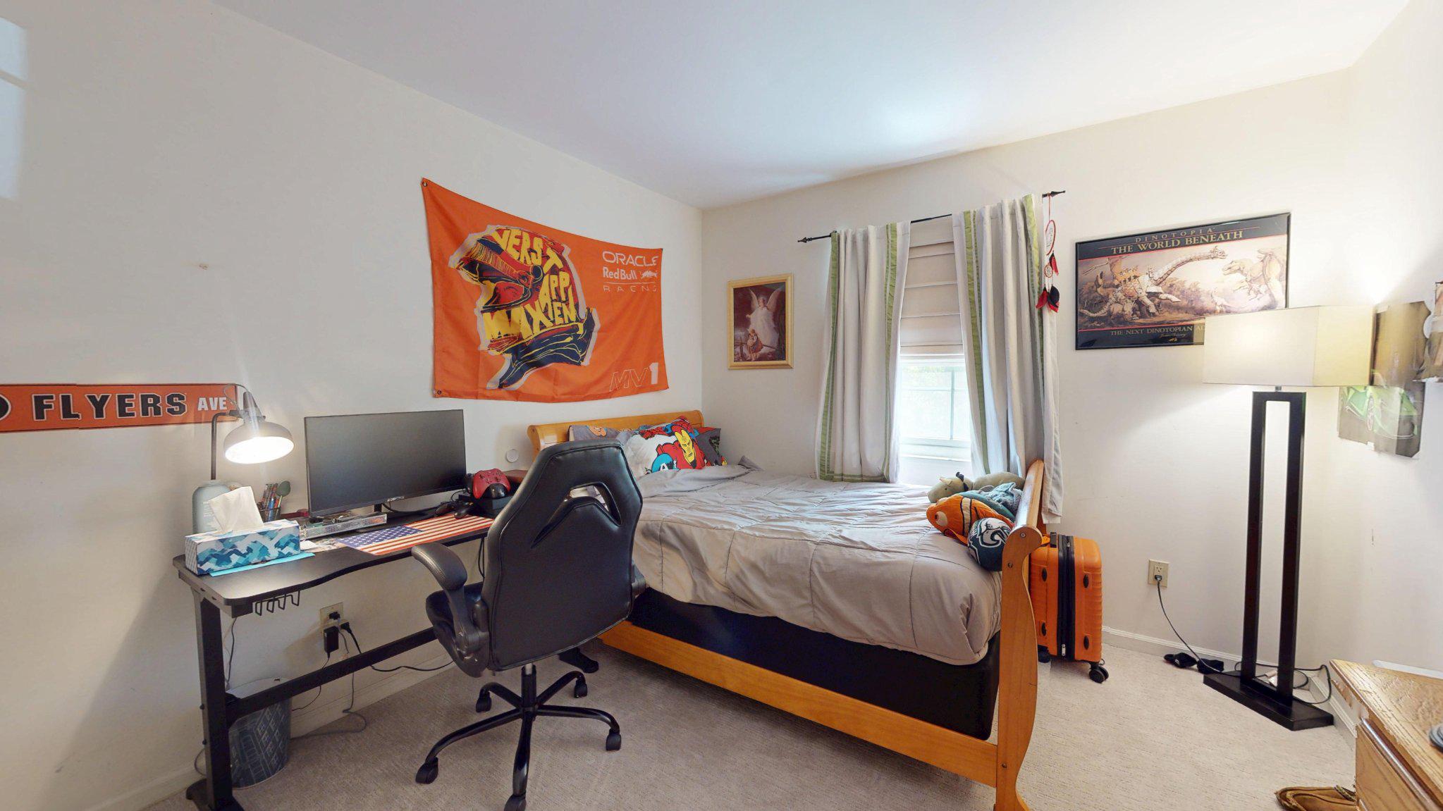 3 Colonial Court Medford, NJ 08055 - Photo 57 of 89 Cozy room with vibrant decor.