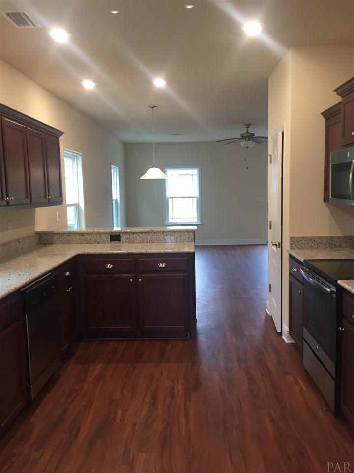 802 West Wright Street Pensacola, FL 32501 - Photo 5 of 28