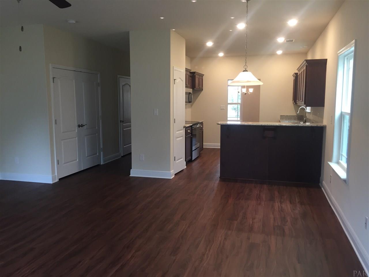 802 West Wright Street Pensacola, FL 32501 - Photo 6 of 28