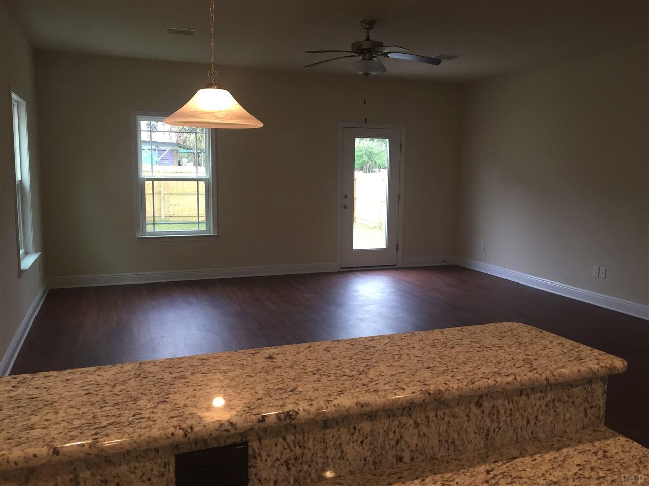 802 West Wright Street Pensacola, FL 32501 - Photo 7 of 28