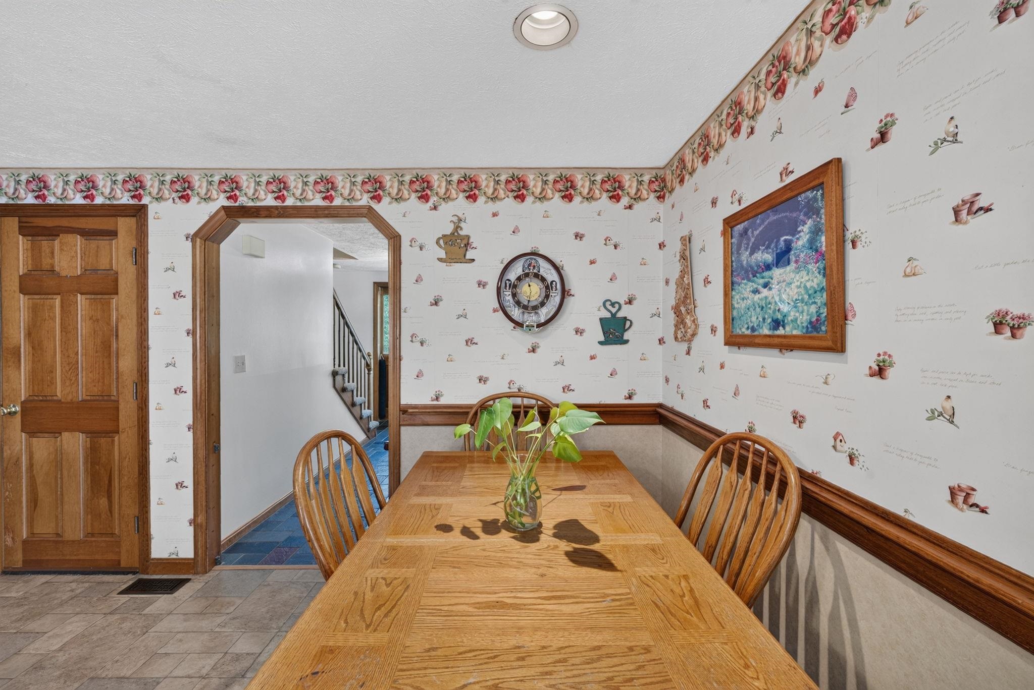177 Ridge Road Nashua, NH 03062 - Photo 7 of 49