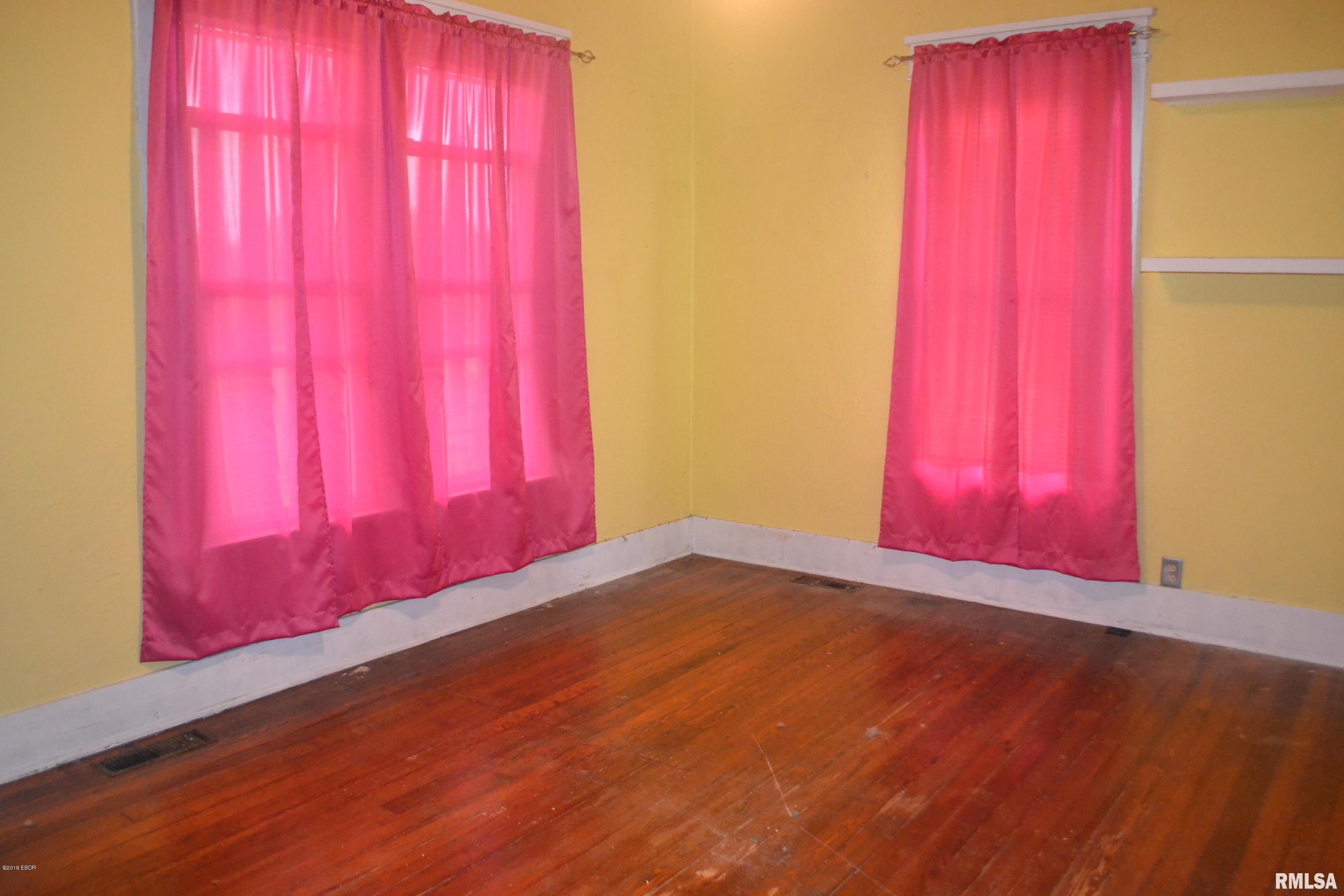 962 Schwartz Road Centralia, IL 62801 - Photo 8 of 9