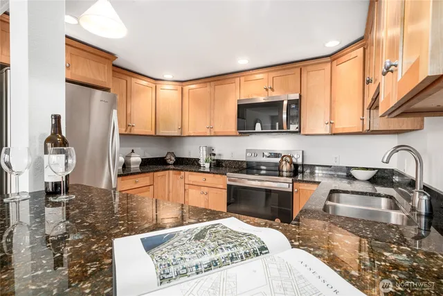 $610,000 | 410 West Roy Street, Unit E101, Seattle, WA 98119