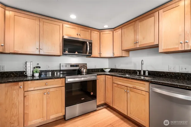 $610,000 | 410 West Roy Street, Unit E101, Seattle, WA 98119