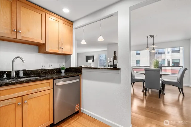 $610,000 | 410 West Roy Street, Unit E101, Seattle, WA 98119