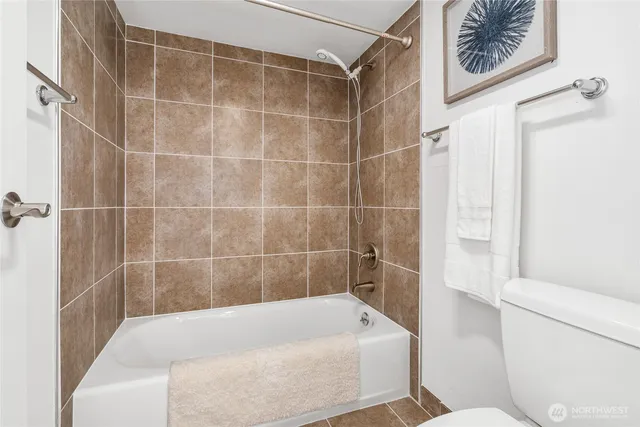 $610,000 | 410 West Roy Street, Unit E101, Seattle, WA 98119