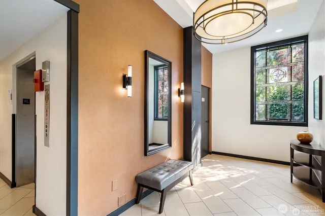 $610,000 | 410 West Roy Street, Unit E101, Seattle, WA 98119