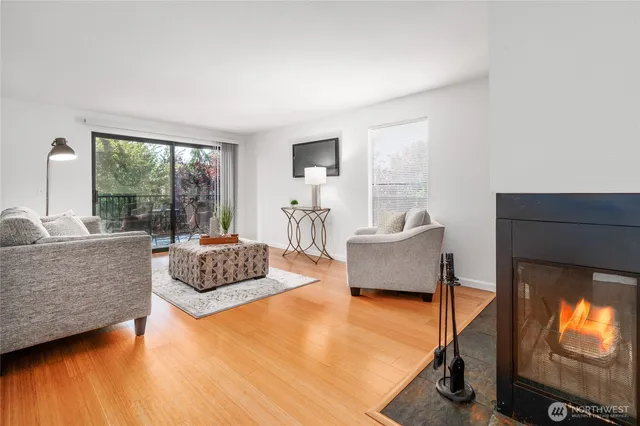 $610,000 | 410 West Roy Street, Unit E101, Seattle, WA 98119