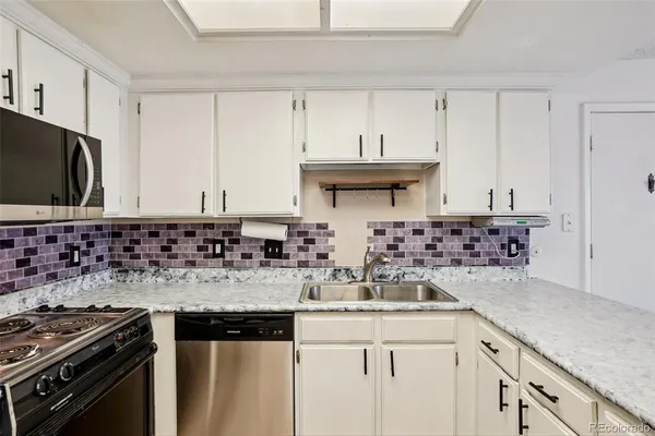 $390,000 | 7066 South Knolls Way, Centennial, CO 80122