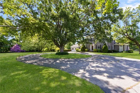 $895,000 | 0 Glen Meade Drive, Portsmouth, RI 02871