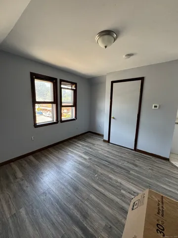 $1,150 | 1759 Dixwell Avenue, Unit 3, Hamden, CT 06514