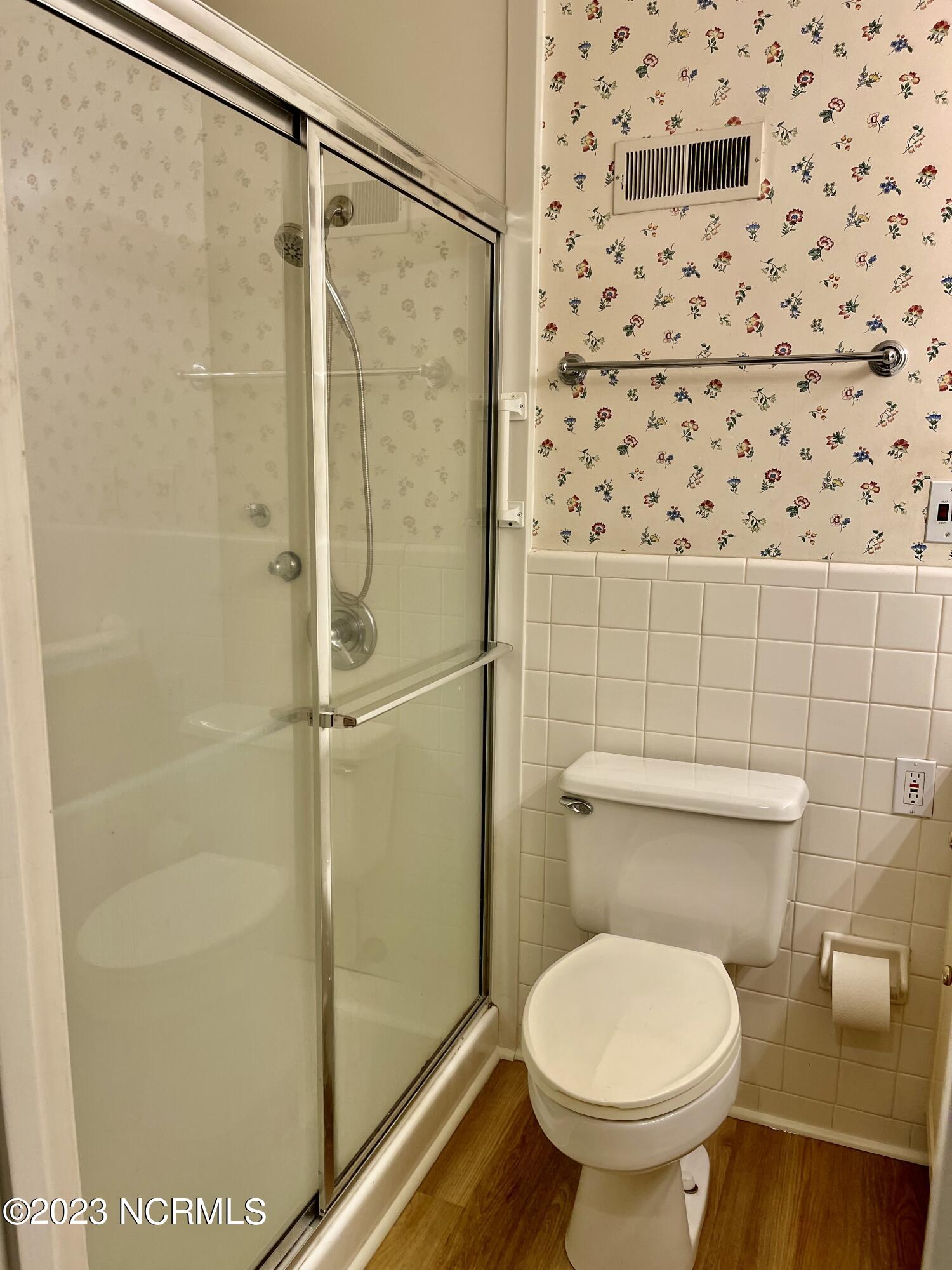 1424 Cumberland Circle Rockingham, NC 28379 - Photo 18 of 48 master bath
