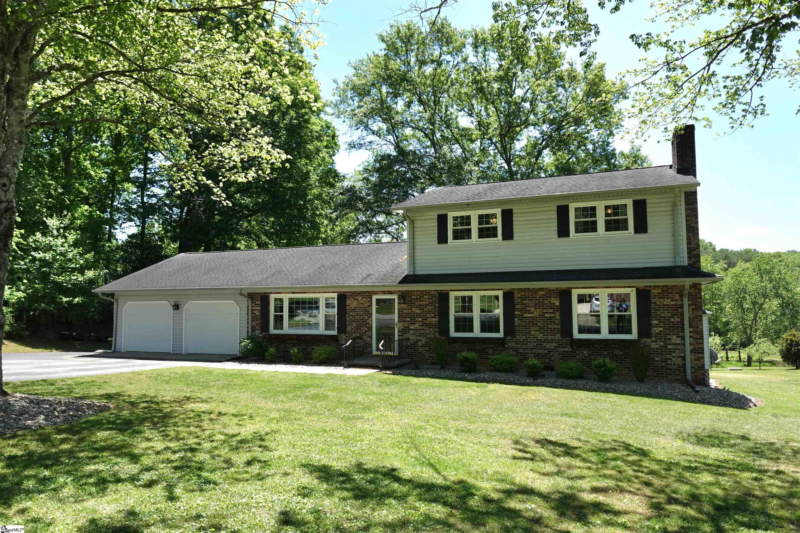 310 Hillandale Road Liberty, SC 29657 - Photo 1 of 32 Gallery Image 1