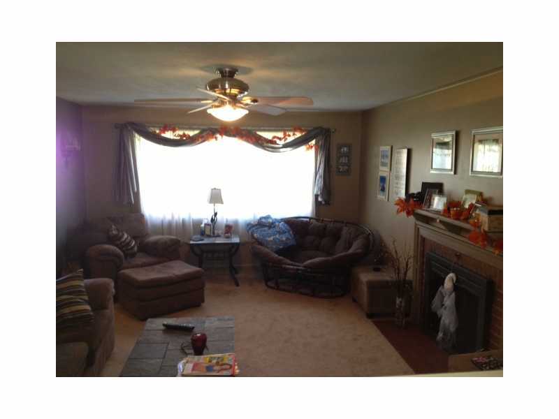 15 Duncan Road Warwick, RI 02886 - Photo 2 of 12 Den/Family/Great Room.