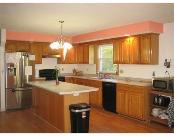 31 George Loomis Road Southwick, MA 01077 - Photo 8 of 25 Gallery Image 8