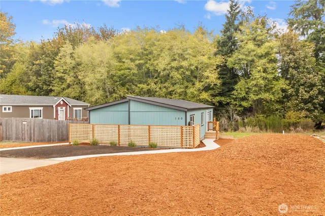 a house view with a outdoor space
