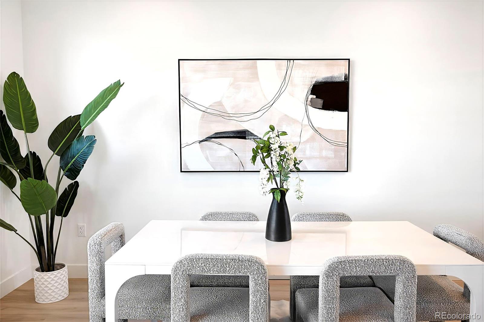 22 Oneida Court Denver, CO 80230 - Photo 7 of 44 a close view of dining table