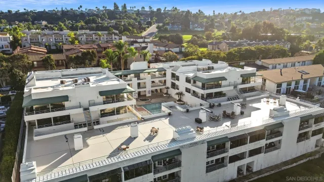 $799,000 | 2552 Navarra Drive, Unit A, Carlsbad, CA 92009