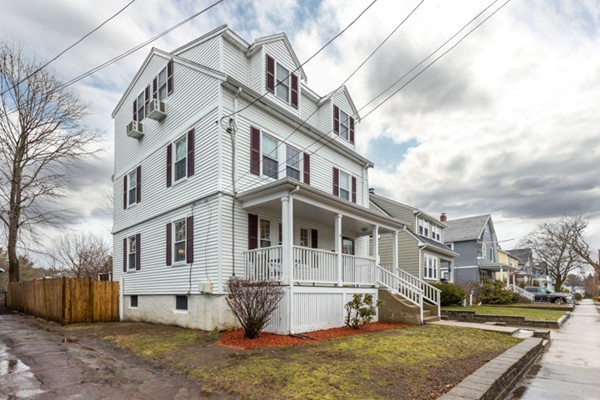 118 Derby Road Melrose, MA 02176 - Photo 3 of 30 Gallery Image 3