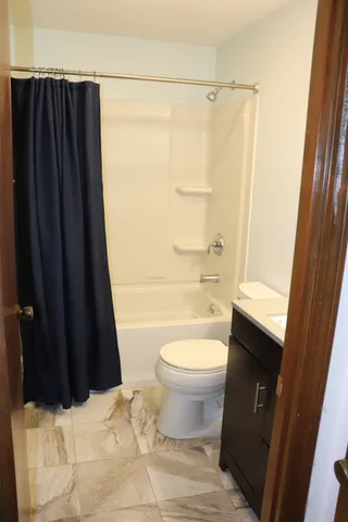 $289,000 | 9 Tanner Crossing, Unit 9, Wethersfield, CT 06109