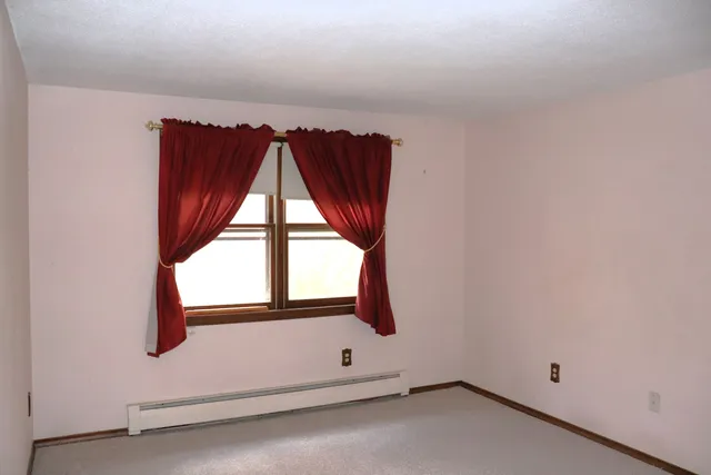 $289,000 | 9 Tanner Crossing, Unit 9, Wethersfield, CT 06109