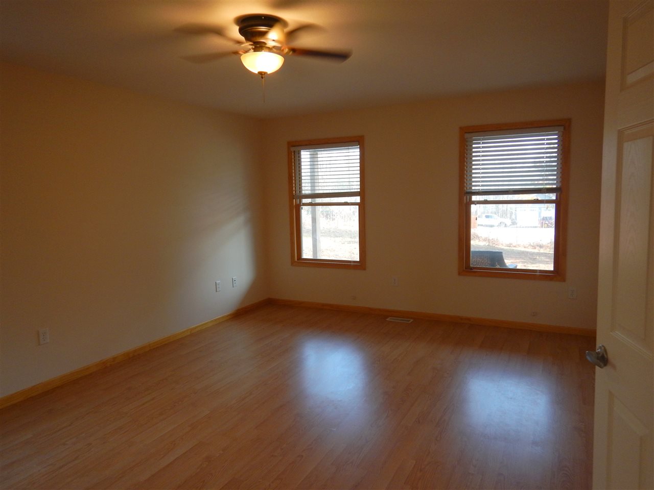 1842 Round Lake Road Interlochen, MI 49643 - Photo 15 of 49 1808768-14.JPG